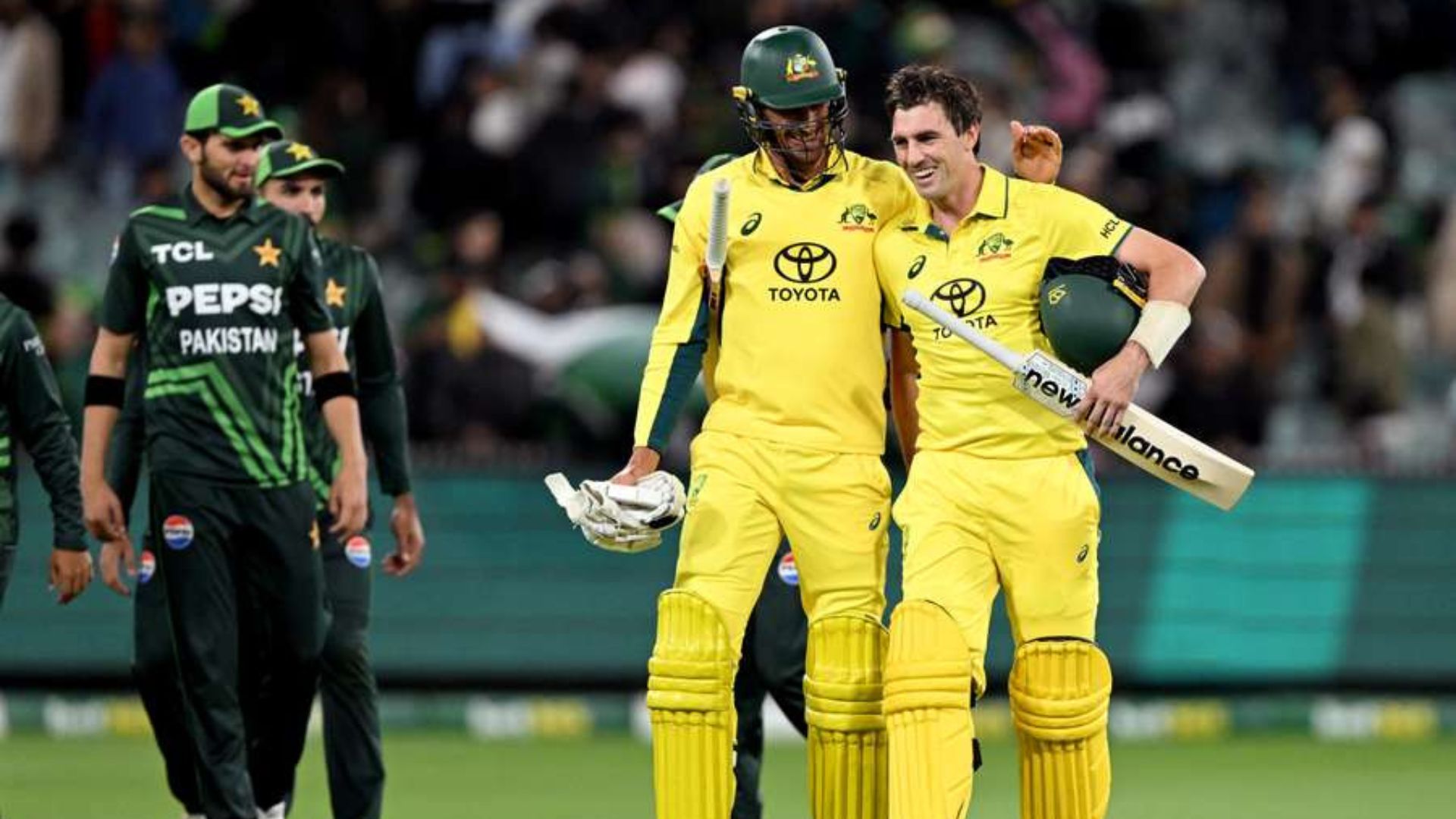 Pat Cummins Makes Winning Return as Australia Beats Pakistan by Two Wickets